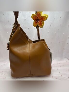 Steve Madden Ochre Hobo 💛